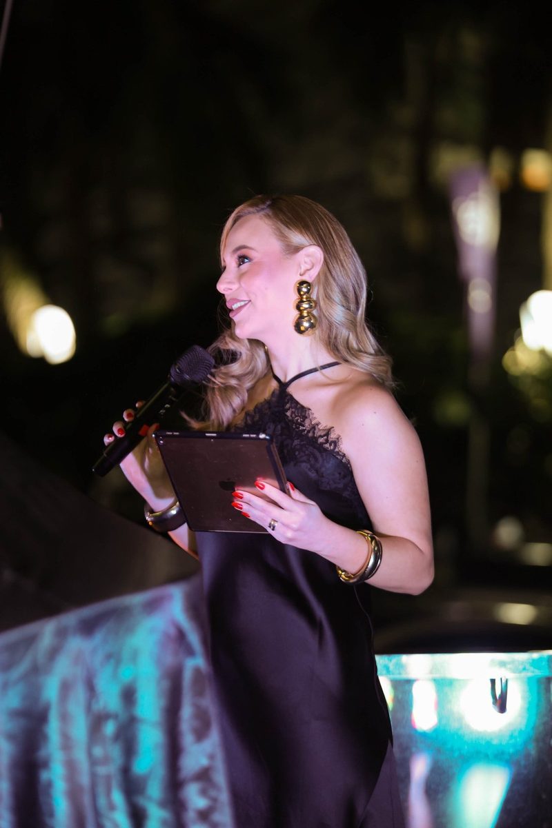 Conducción del evento de lanzamiento