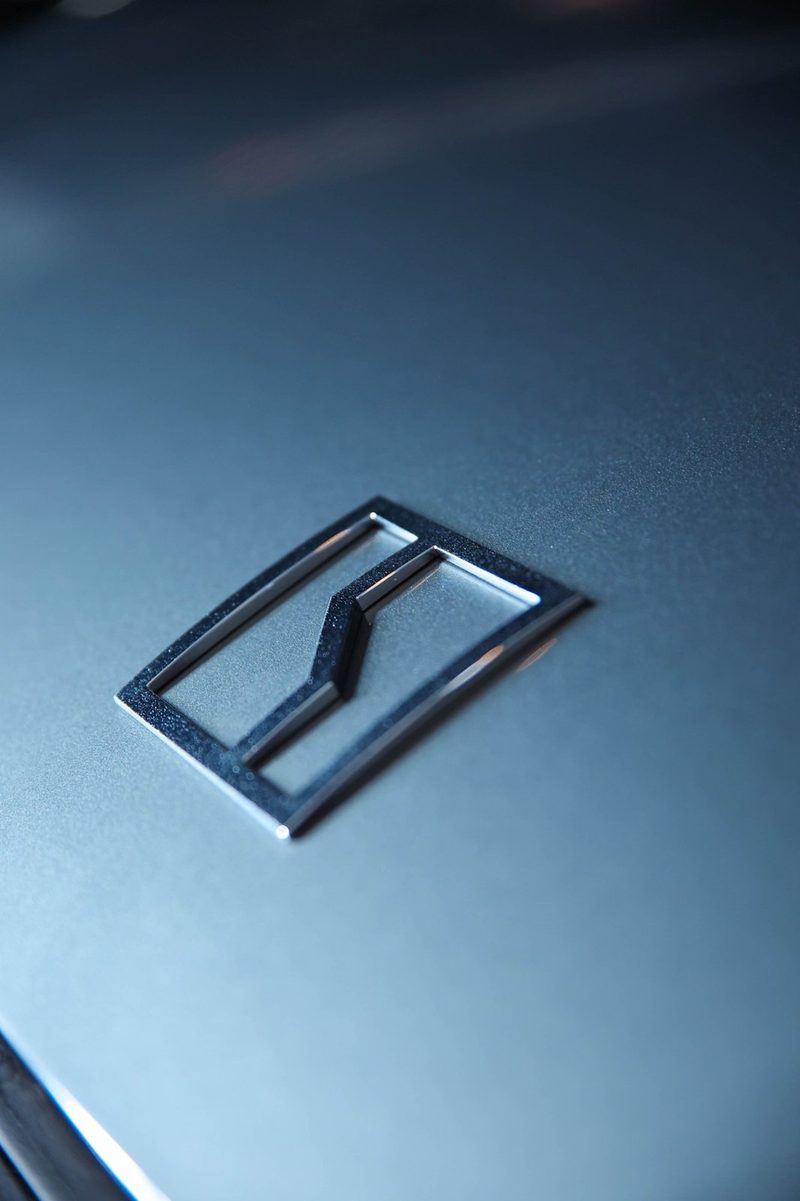 Insignia ZEEKR sobre la carrocería