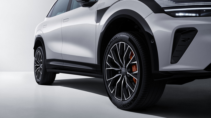 ZEEKR 7X exterior 2